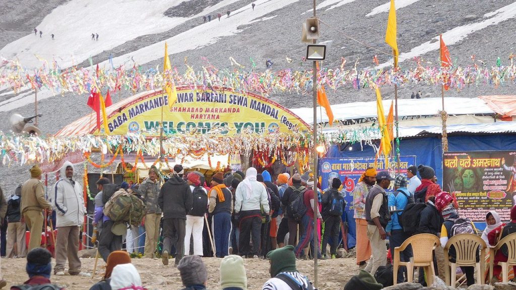 J&K Government Asks Amarnath Yatra Pilgrims to Leave Amid Terror Threats