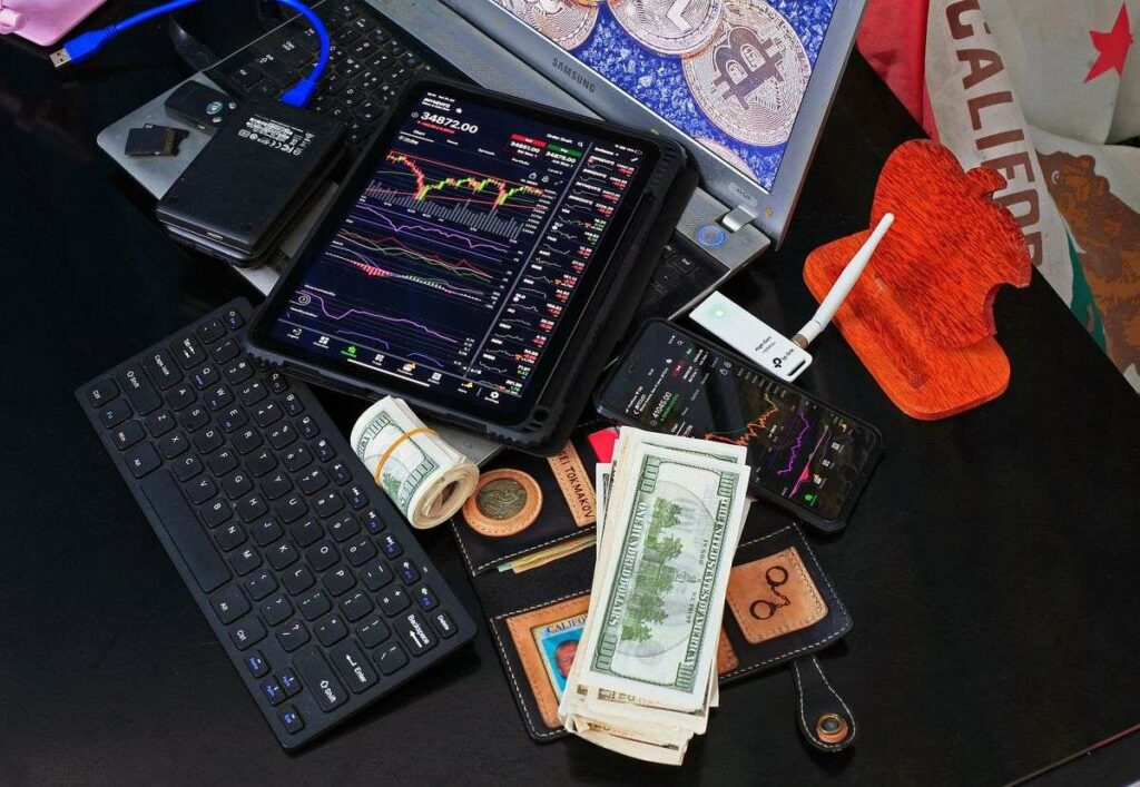 Types of Financial Derivatives Demystified: A Comprehensive Guide to Options, Futures, Swaps, and More
